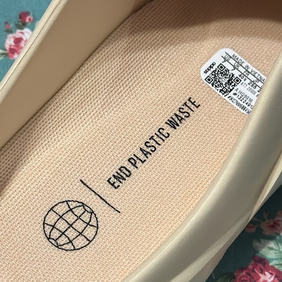 ADICANE CLOG _ adidas unisex slip on swim clogs, men’s 7_ women’s 8 - US. New!💫 - Picture 3 of 12